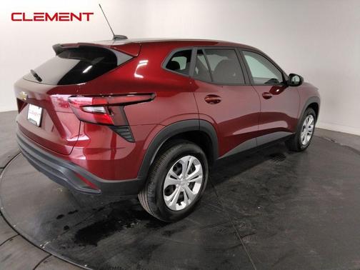 2025 Chevrolet Trax LS