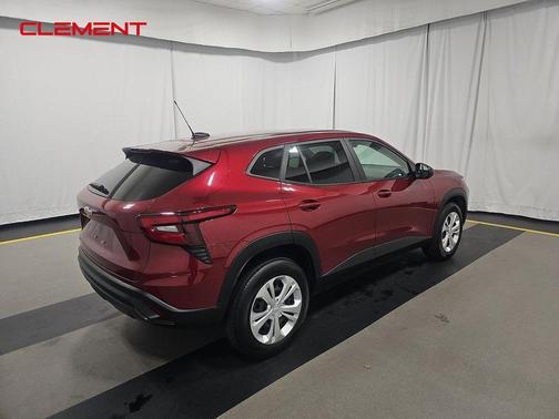 2025 Chevrolet Trax LS