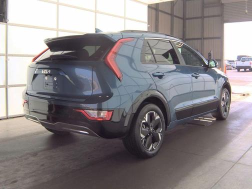 Mineral Blue 2024 Kia Niro EV Wind