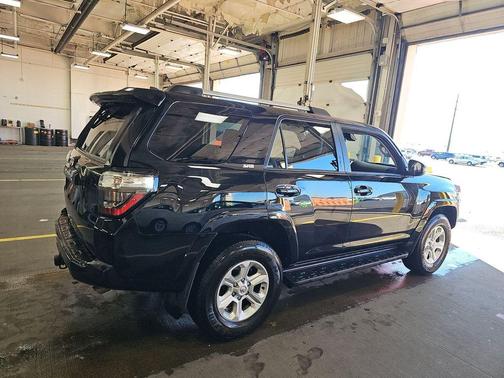 Midnight Black Metallic 2024 Toyota 4Runner SR5 Premium