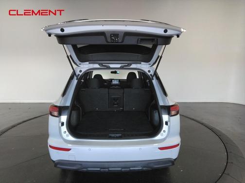2023 Mitsubishi Outlander ES