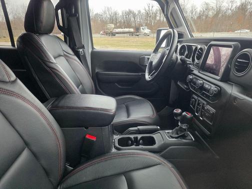 2022 Jeep Gladiator Willys 4x4