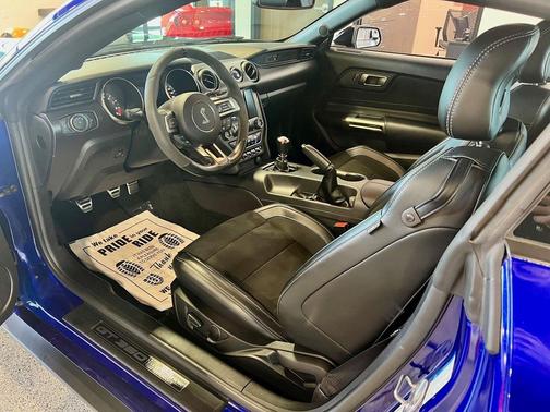 2016 Ford Shelby GT350 Base