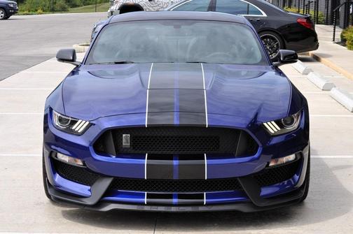 2016 Ford Shelby GT350 Base
