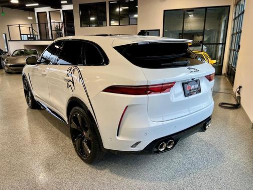 2022 Jaguar F-PACE SVR