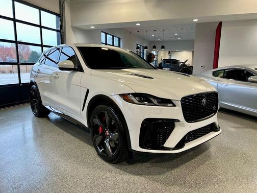 2022 Jaguar F-PACE SVR