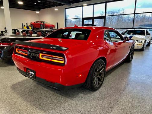 2015 Dodge Challenger SRT Hellcat