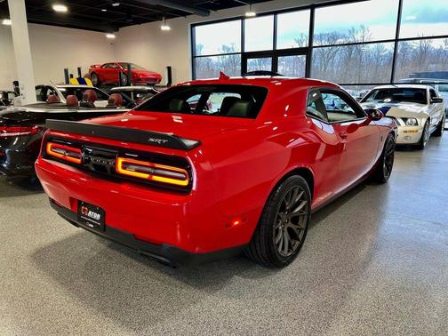 2015 Dodge Challenger SRT Hellcat