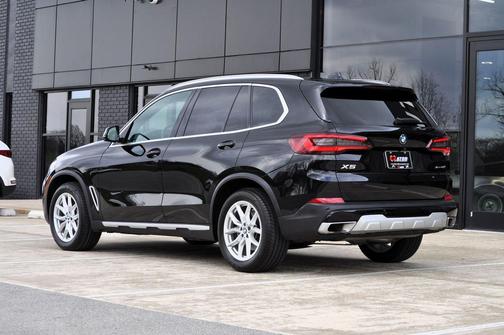 Jet Black 2023 BMW X5 xDrive40i