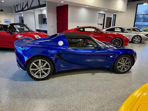 2005 Lotus Elise Base