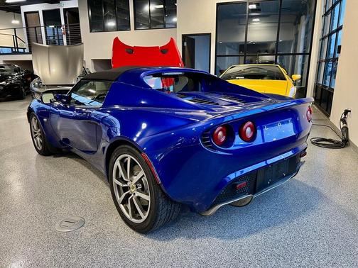 2005 Lotus Elise Base