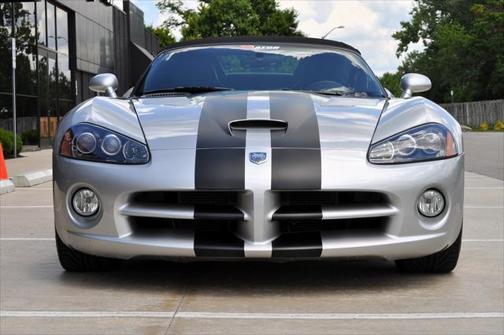 2005 Dodge Viper SRT10