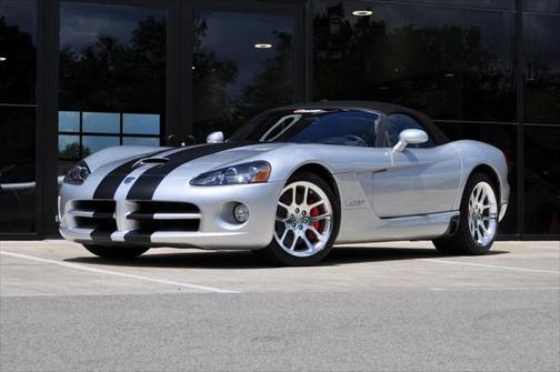 2005 Dodge Viper SRT10