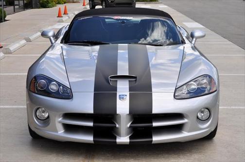 2005 Dodge Viper SRT10