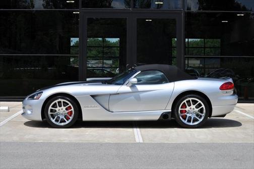 2005 Dodge Viper SRT10