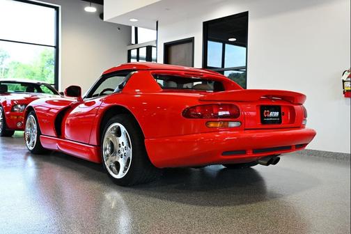 Viper Red Clearcoat/Black Soft Top 2001 Dodge Viper RT/10