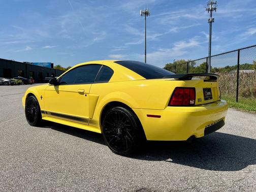 2003 Ford Mustang Mach I