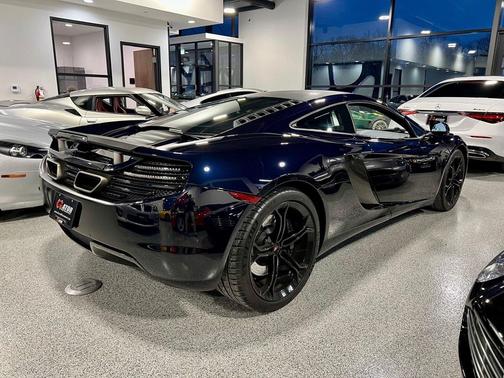 2012 McLaren MP4-12C Base