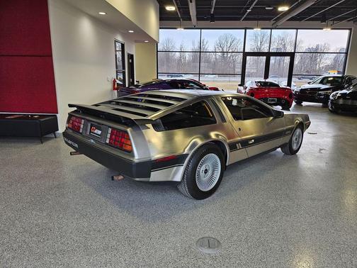 1981 Delorean DMC-12 