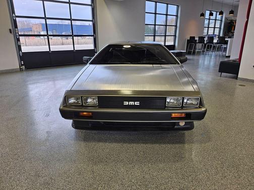 1981 Delorean DMC-12 