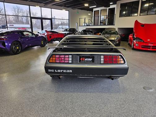 1981 Delorean DMC-12 