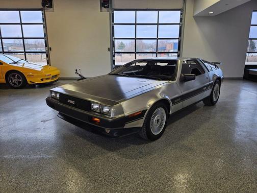 1981 Delorean DMC-12 