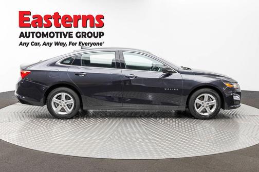 Dark Ash Metallic 2023 Chevrolet Malibu FWD 1LT