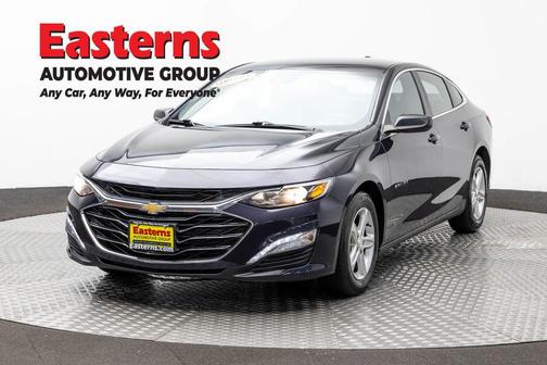 Dark Ash Metallic 2023 Chevrolet Malibu FWD 1LT