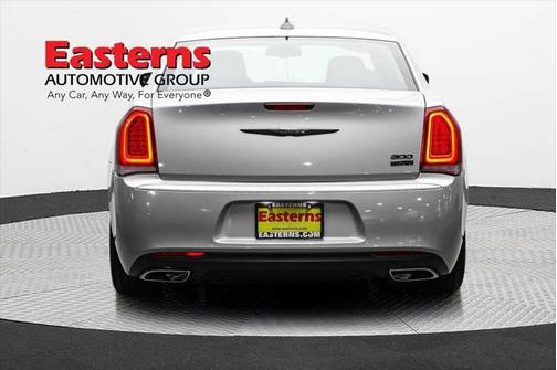 2022 Chrysler 300 Touring