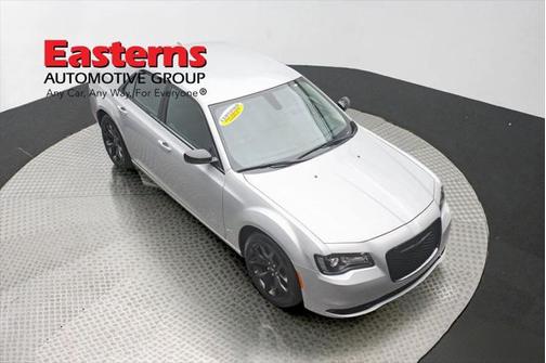 2022 Chrysler 300 Touring