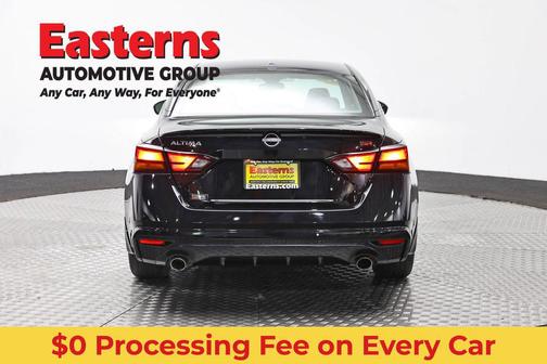 Super Black 2023 Nissan Altima SR FWD