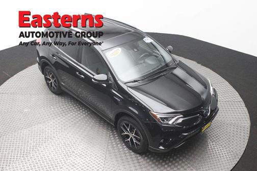 2018 Toyota RAV4 Hybrid SE