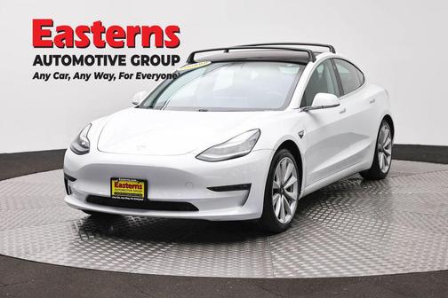 Pearl White Multi-Coat 2018 Tesla Model 3 Standard