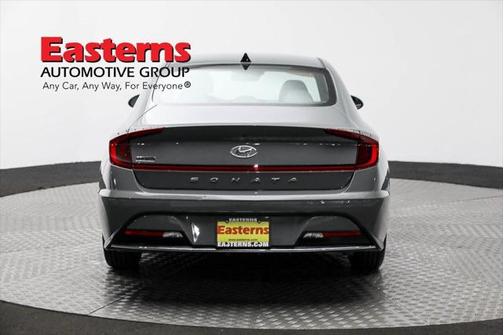 2022 Hyundai SONATA SE