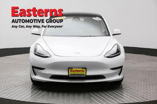 Pearl White Multi-Coat 2023 Tesla Model 3 Standard Range