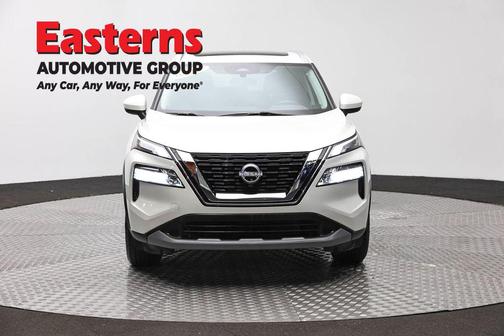 Pearl White Tricoat 2023 Nissan Rogue SV