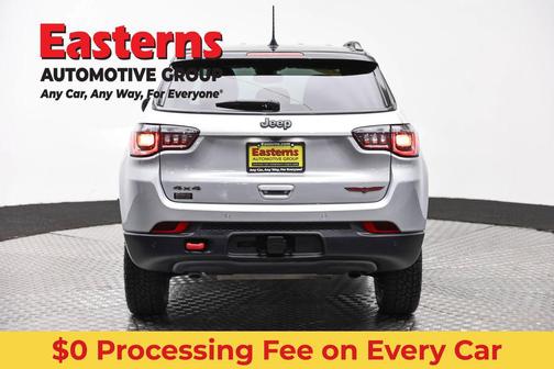Silver Zynith Metallic Clearcoat 2025 Jeep Compass Trailhawk