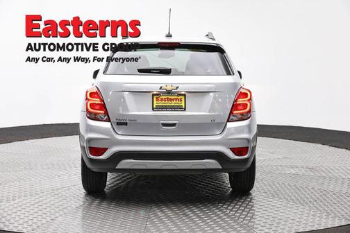 Silver Ice Metallic 2018 Chevrolet Trax LT