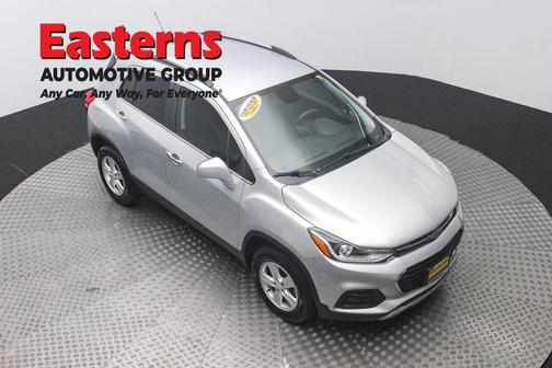 Silver Ice Metallic 2018 Chevrolet Trax LT