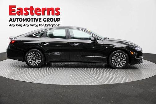 2022 Hyundai SONATA Hybrid Limited