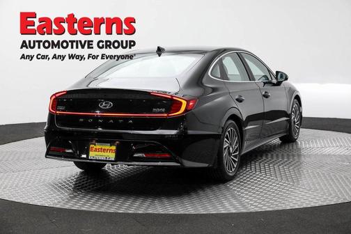 2022 Hyundai SONATA Hybrid Limited