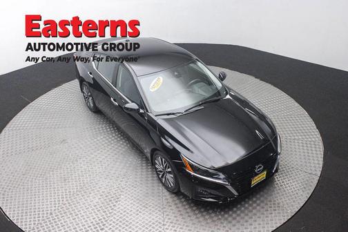 Super Black 2023 Nissan Altima 2.5 SV