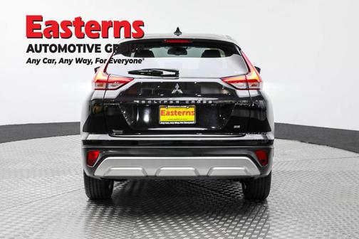 Labrador Black Pearl 2024 Mitsubishi Eclipse Cross SE