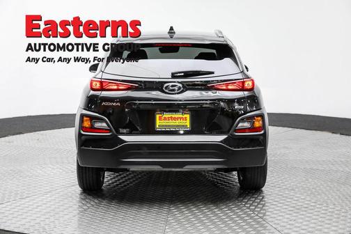 2021 Hyundai KONA SEL Plus