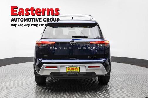2024 Nissan Pathfinder SL 4WD