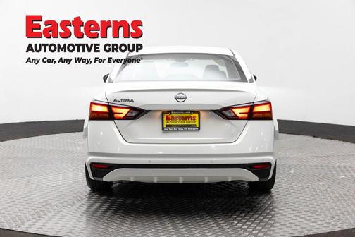 Glacier White 2025 Nissan Altima 2.5 SV