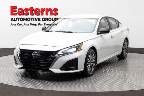 Glacier White 2025 Nissan Altima 2.5 SV