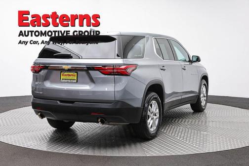 Sterling Gray Metallic 2023 Chevrolet Traverse LS