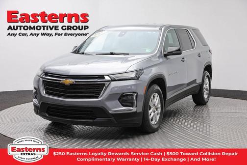 Sterling Gray Metallic 2023 Chevrolet Traverse LS