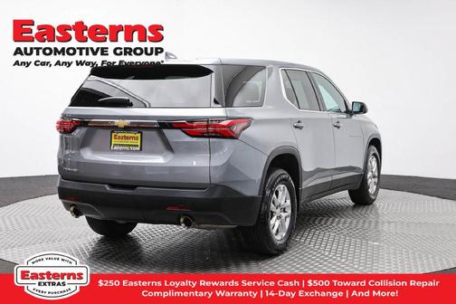 Sterling Gray Metallic 2023 Chevrolet Traverse LS